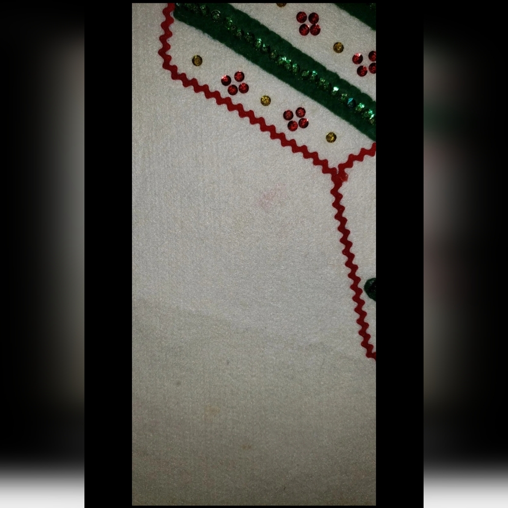 Mid-Century Bucilla Christmas Tree Skirt - Picture 10 of 12